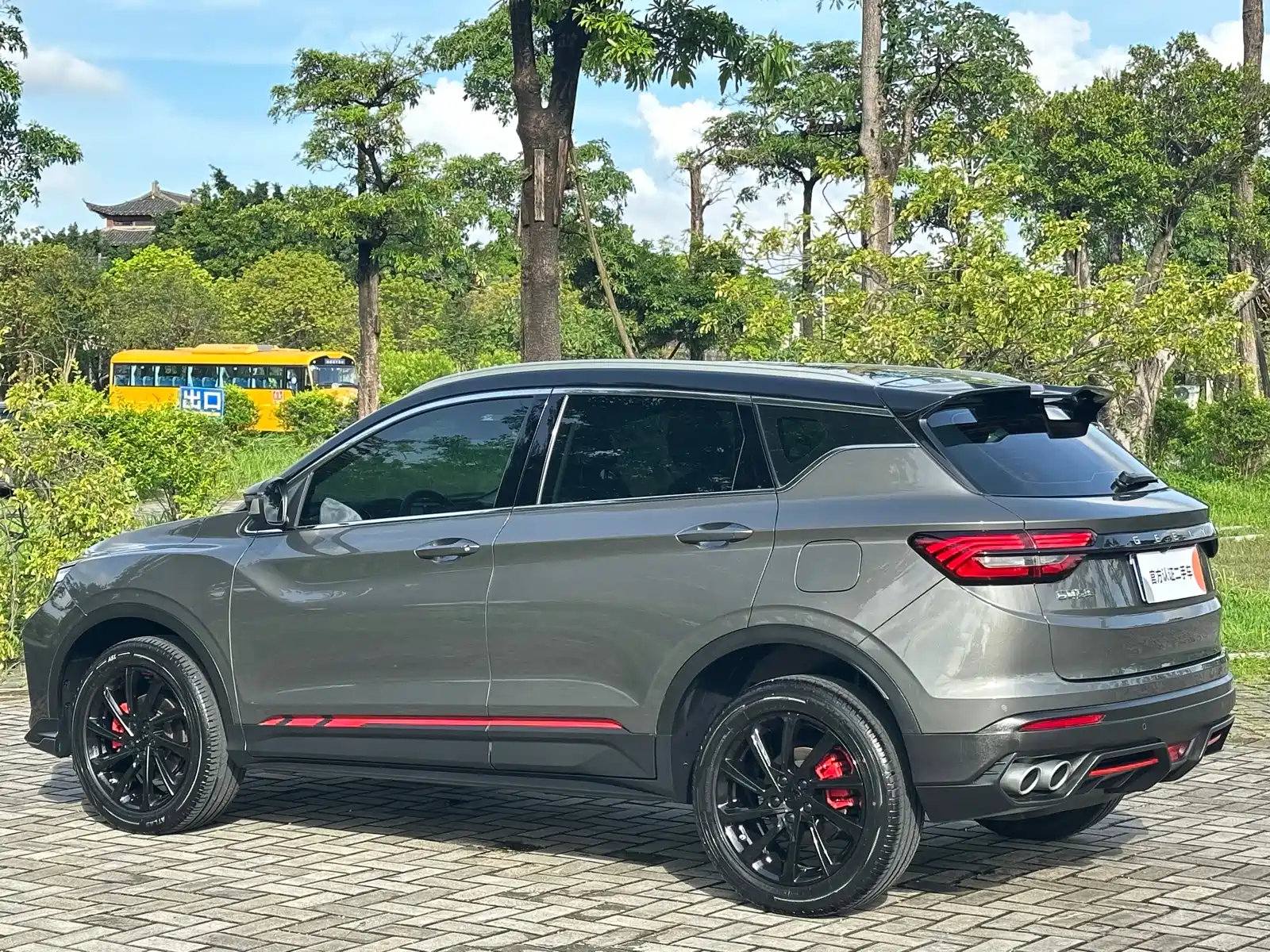 Фото 7 - Geely Coolray