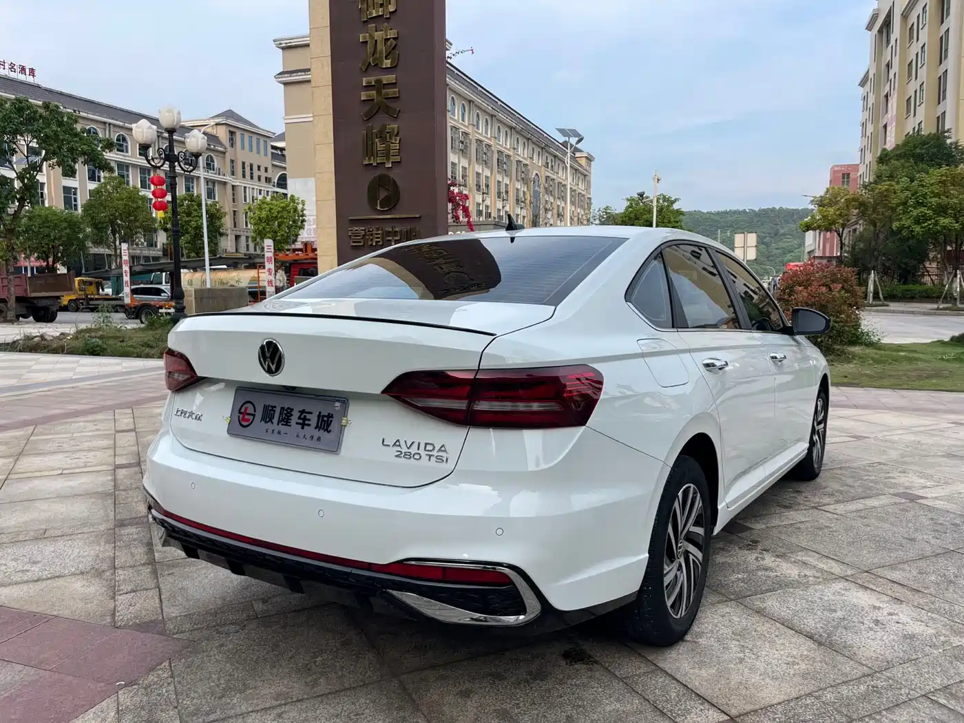 Volkswagen Lavida 2023 280TSI DSG Starlight Comfort Edition фото 8