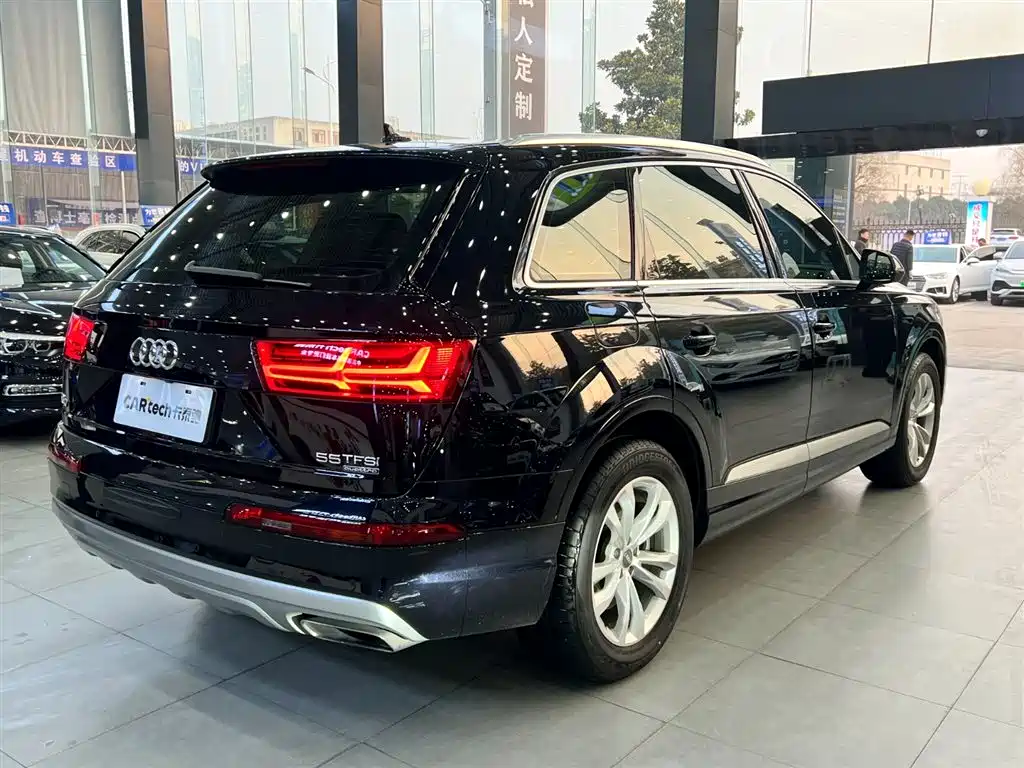 Audi Q7 2018 40 TFSI Comfort фото 6