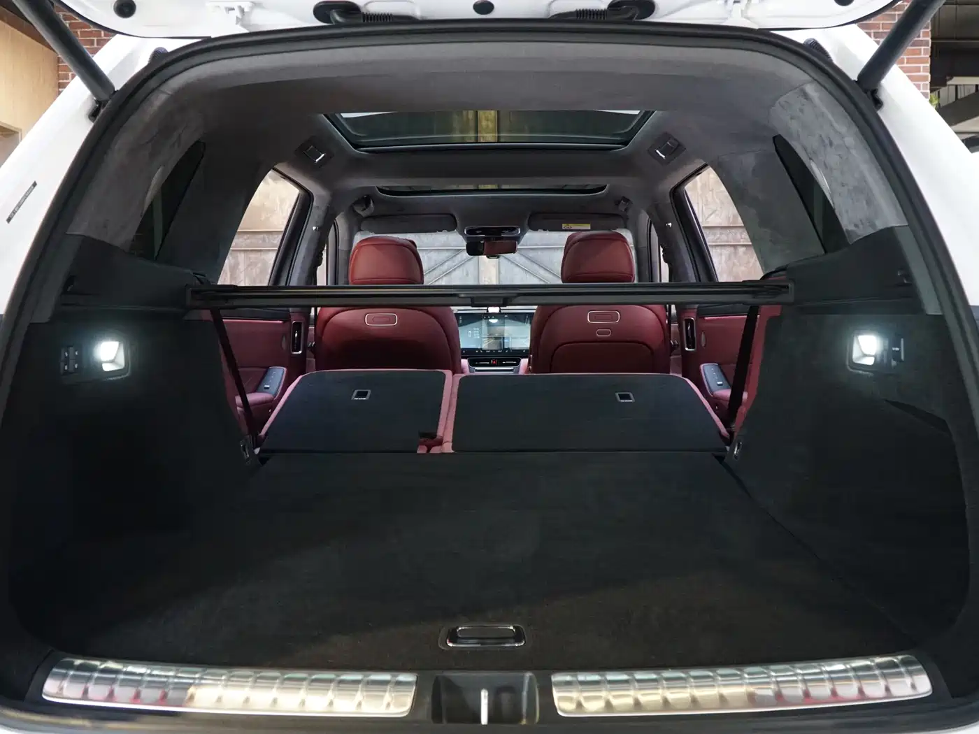 AITO Wenjie AITO M8 2025 Range Extender Max+ Edition 53.4kWh 5-seater фото 22