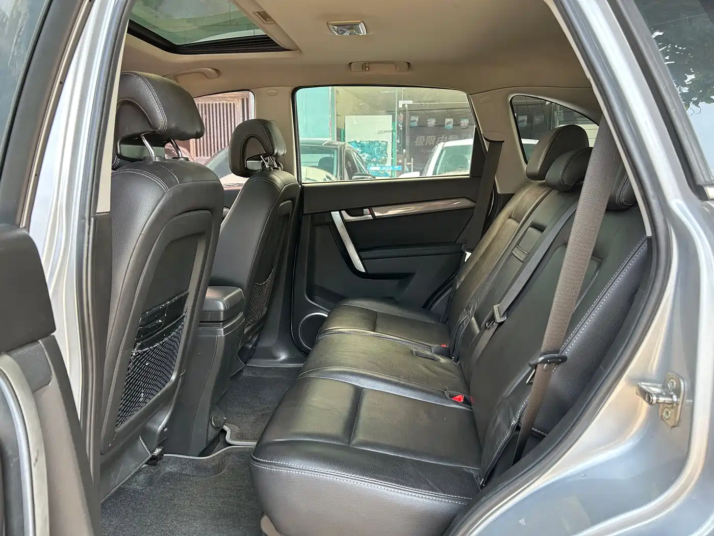 Chevrolet Captiva (Import) 2011 2.4 AT 7-Seater Luxury Edition фото 10