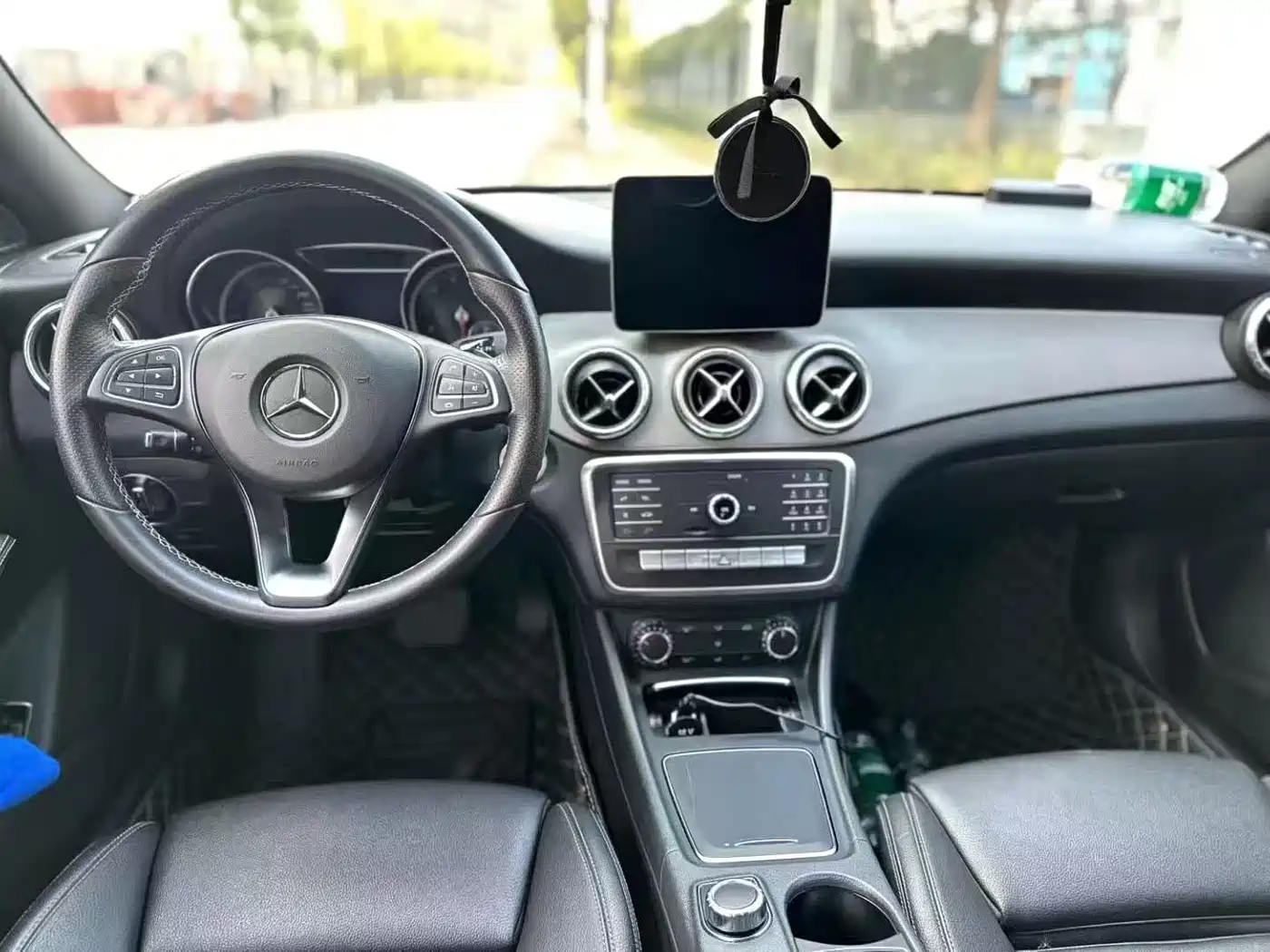 Mercedes-Benz CLA (Import) 2018 CLA 200 Fashion Edition фото 6