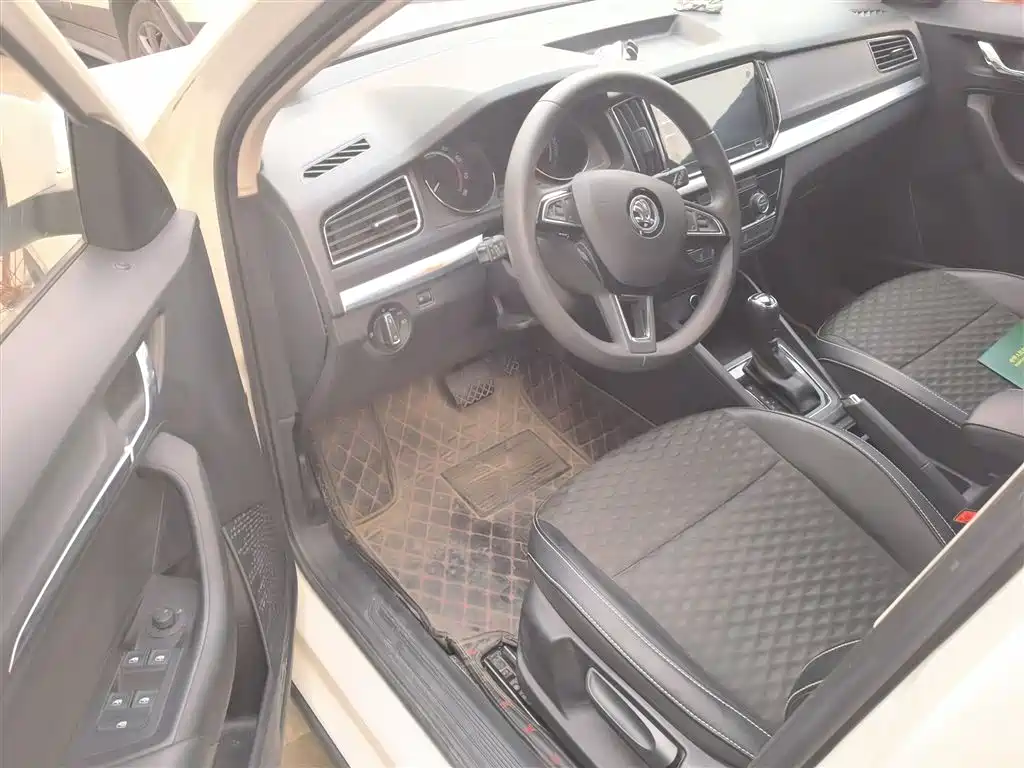 Škoda Kamiq 2020 Model 1.5L Automatic Comfort фото 12