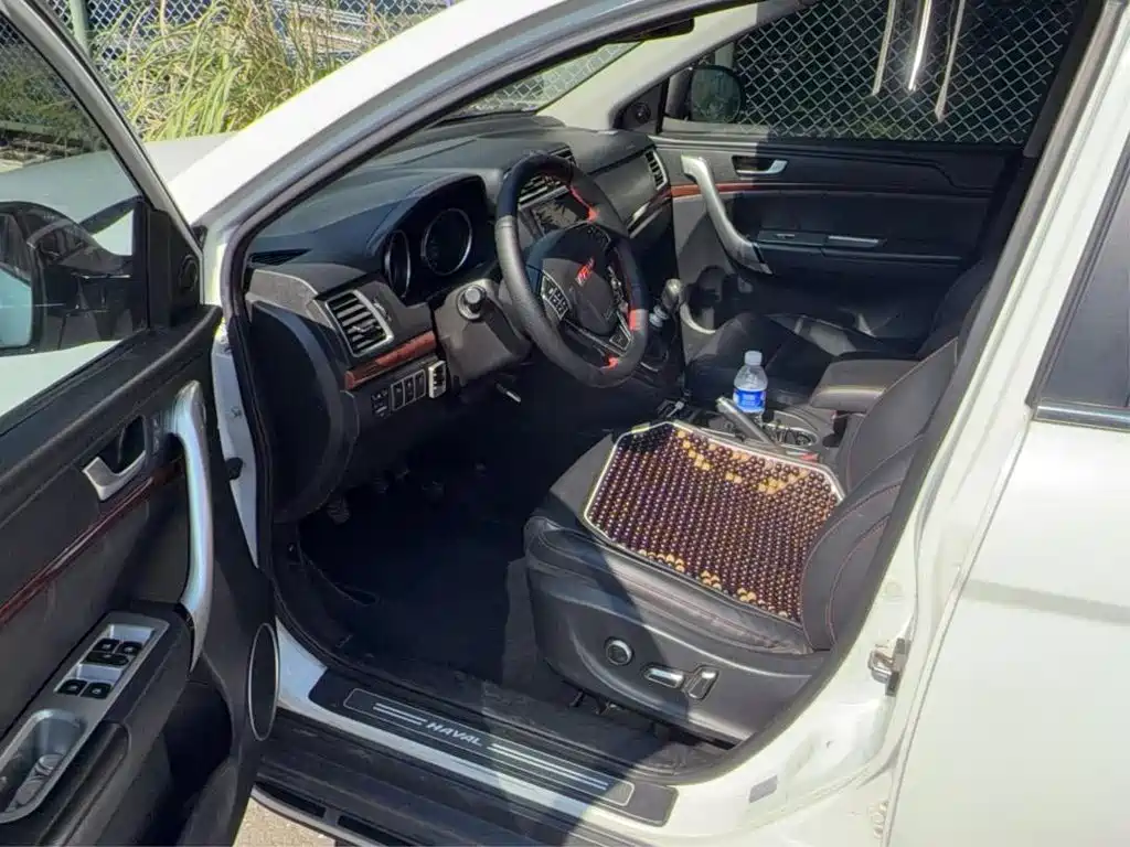 Photo 3 - Haval H6