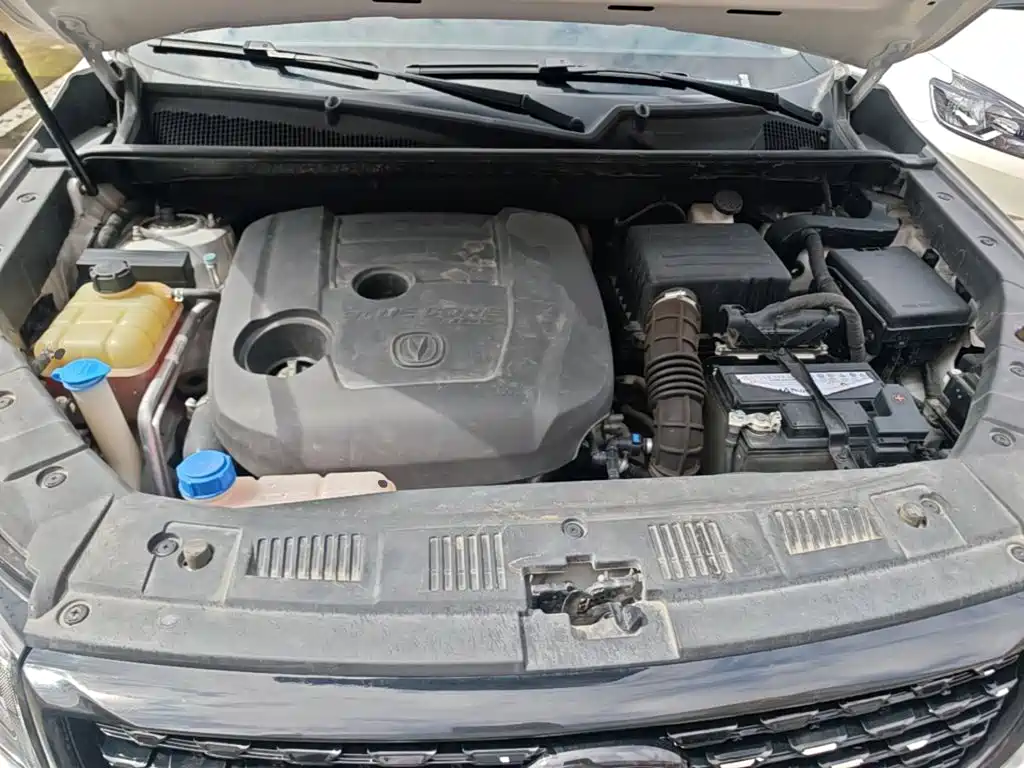 Фото 20 - Changan CS75