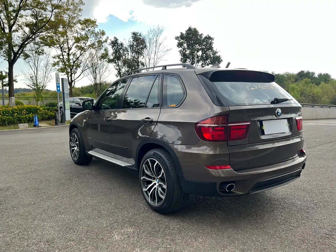 BMW X5 (Import) 2011 xDrive35i Leading Edition фото 11