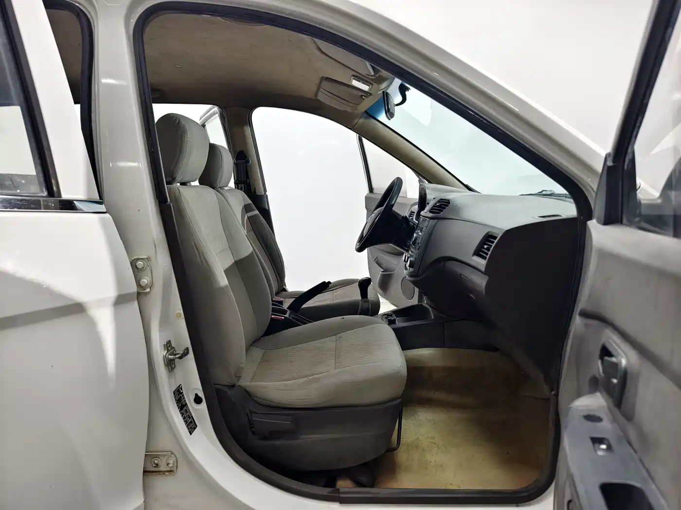 Wuling Motors Wuling Hongguang 2015 2015 1.5L S Basic China V