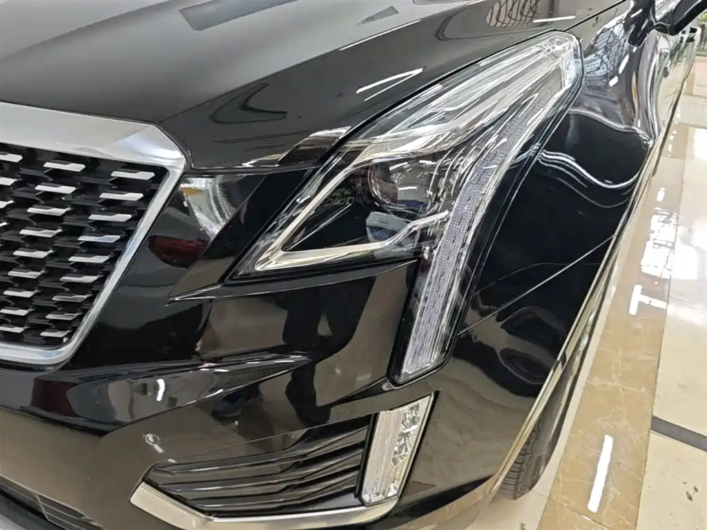 Cadillac XT5 2022 2.0T 2WD Luxury фото 24
