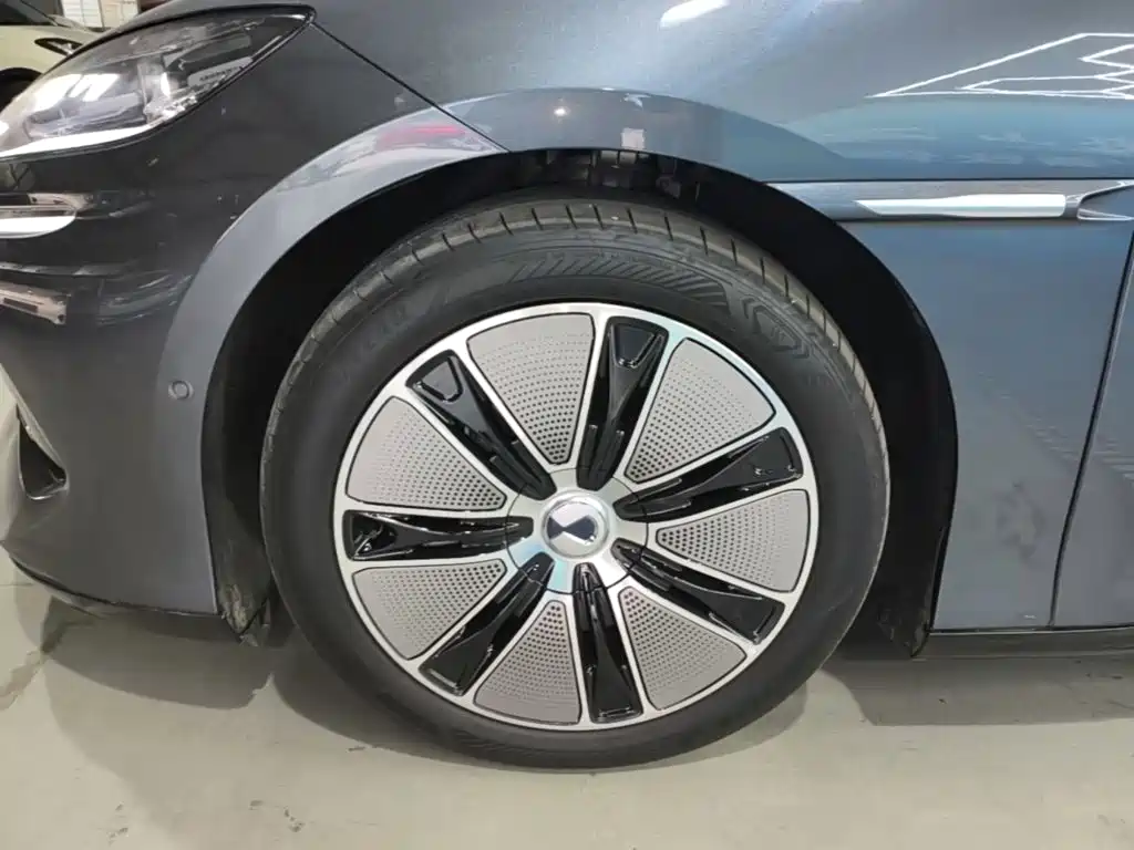 Denza Z9 2024 2024 Model 1100km AWD Max Edition