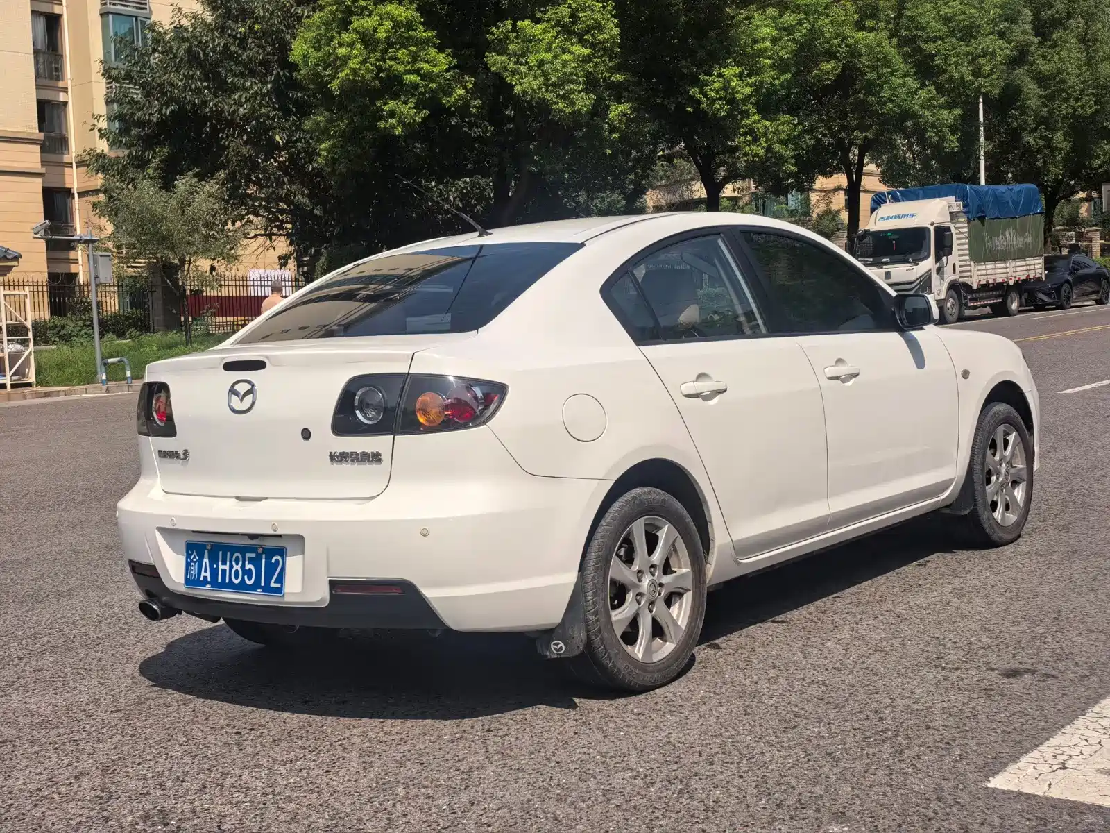 Фото 8 - Mazda 3