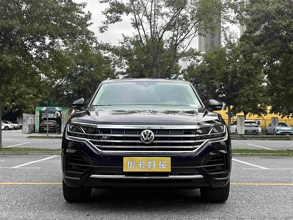 Volkswagen Touareg 2022 2021 3.0TSI R-Line Classic Sport Package