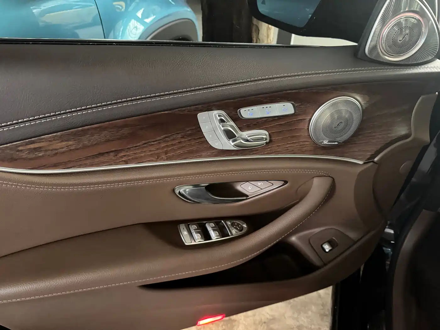 Mercedes-Benz E-Class 2023 E 300 L Luxury фото 6