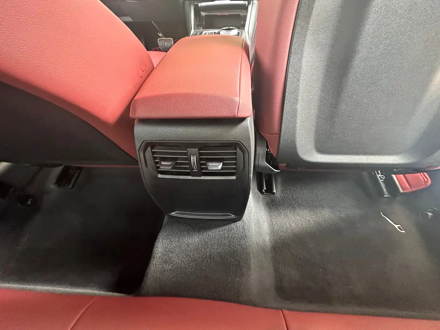 BMW 4 Series 2024 430i M Sport Shadow Edition фото 6