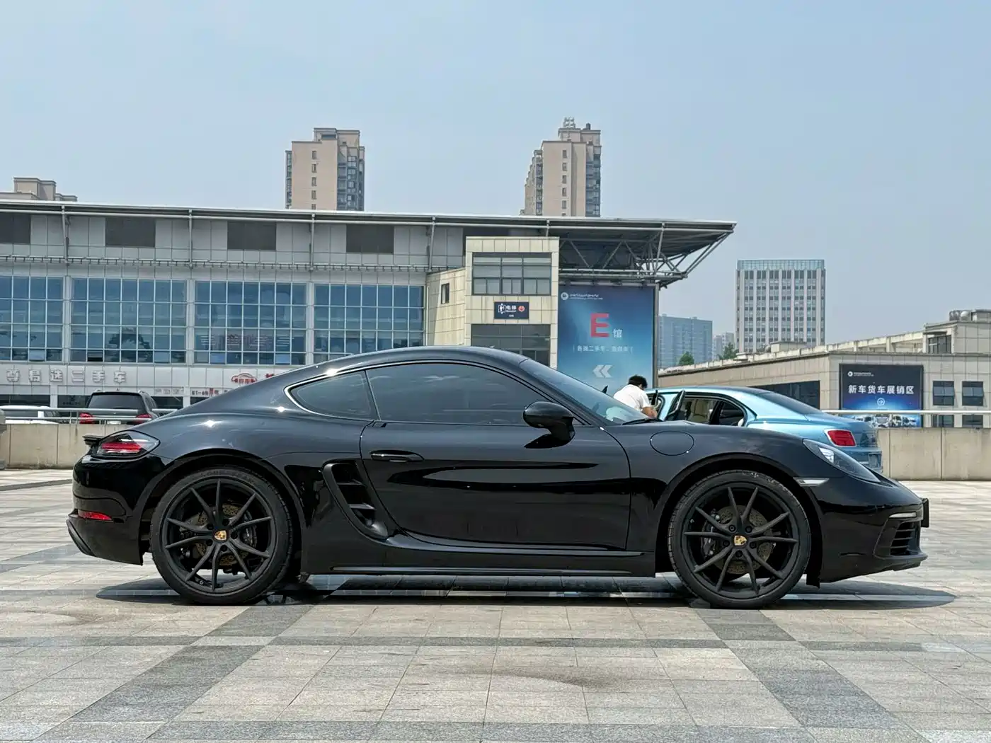 Porsche 718 2018 Cayman 2.0T фото 5