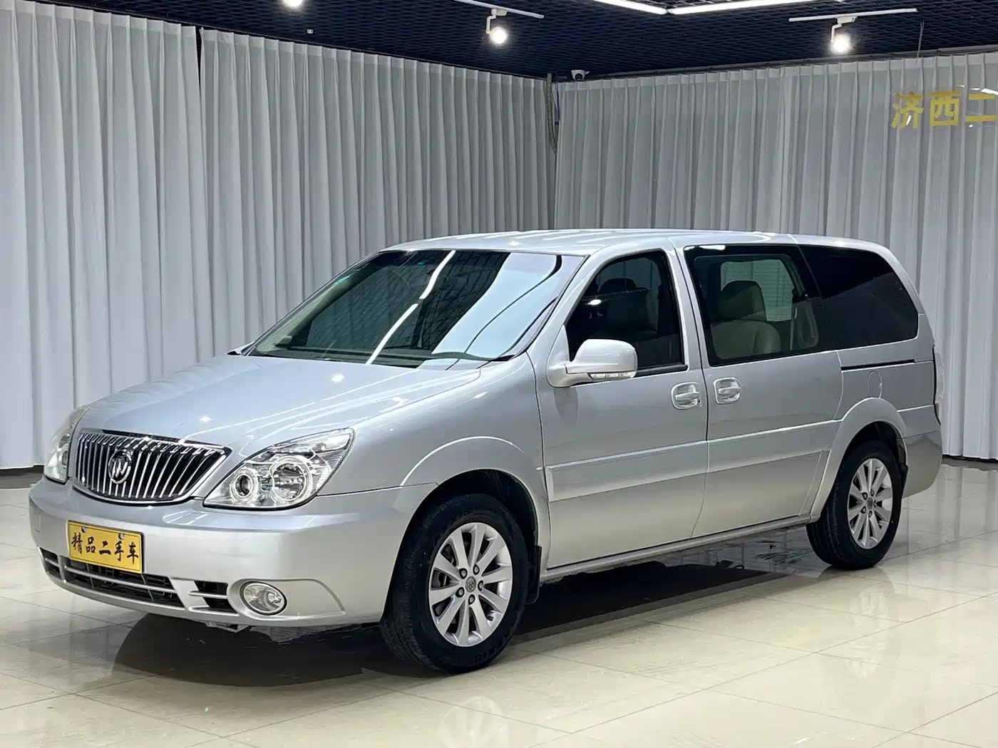 Buick GL8 2012 2.4L BASE Comfort