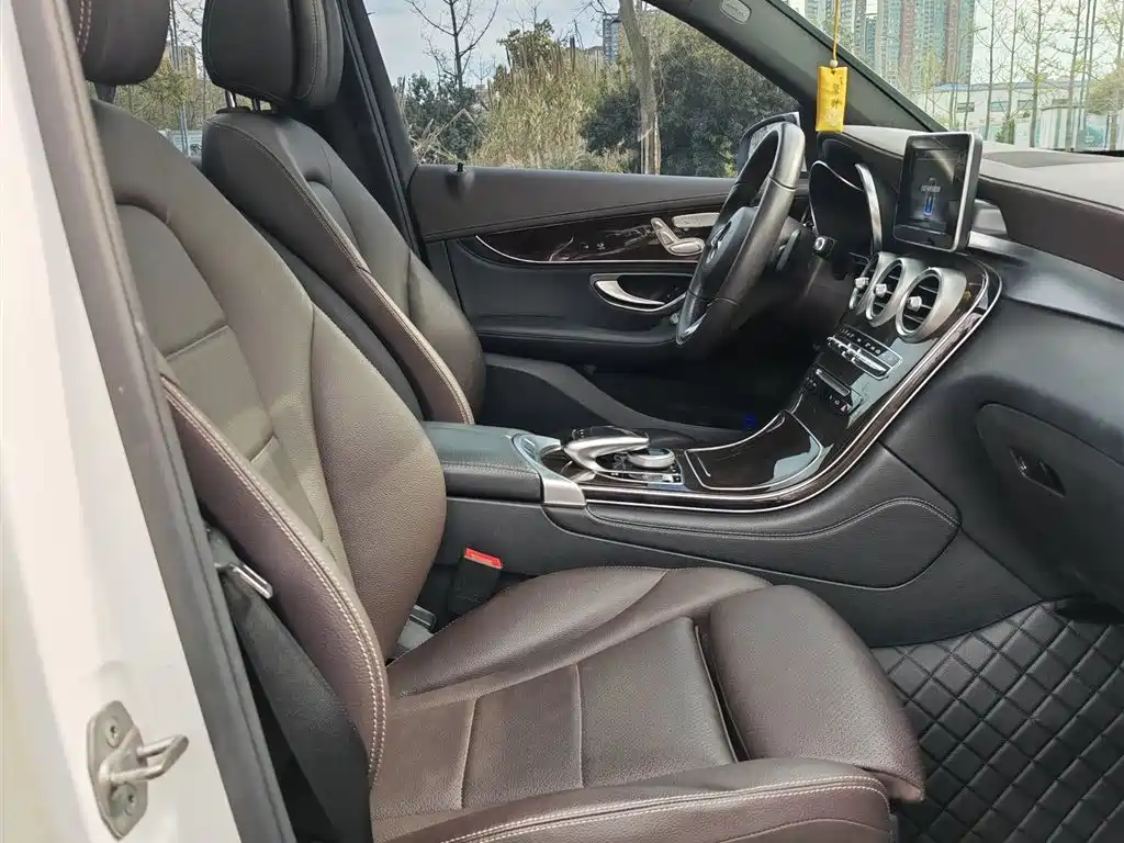 Mercedes-Benz GLC 2018 GLC 260 4MATIC Luxury фото 9