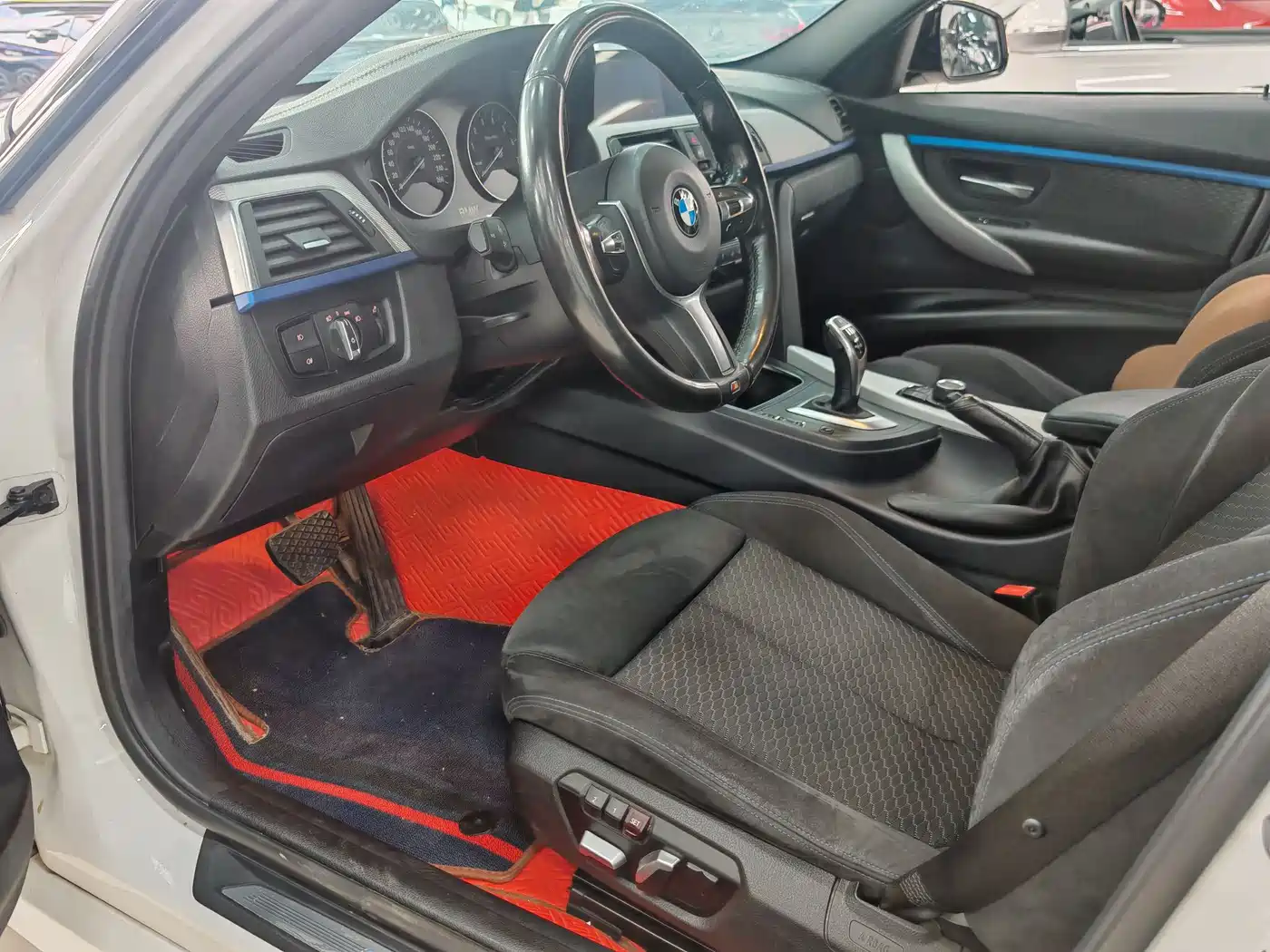 BMW 3 Series 2018 320i M Sport Package фото 6