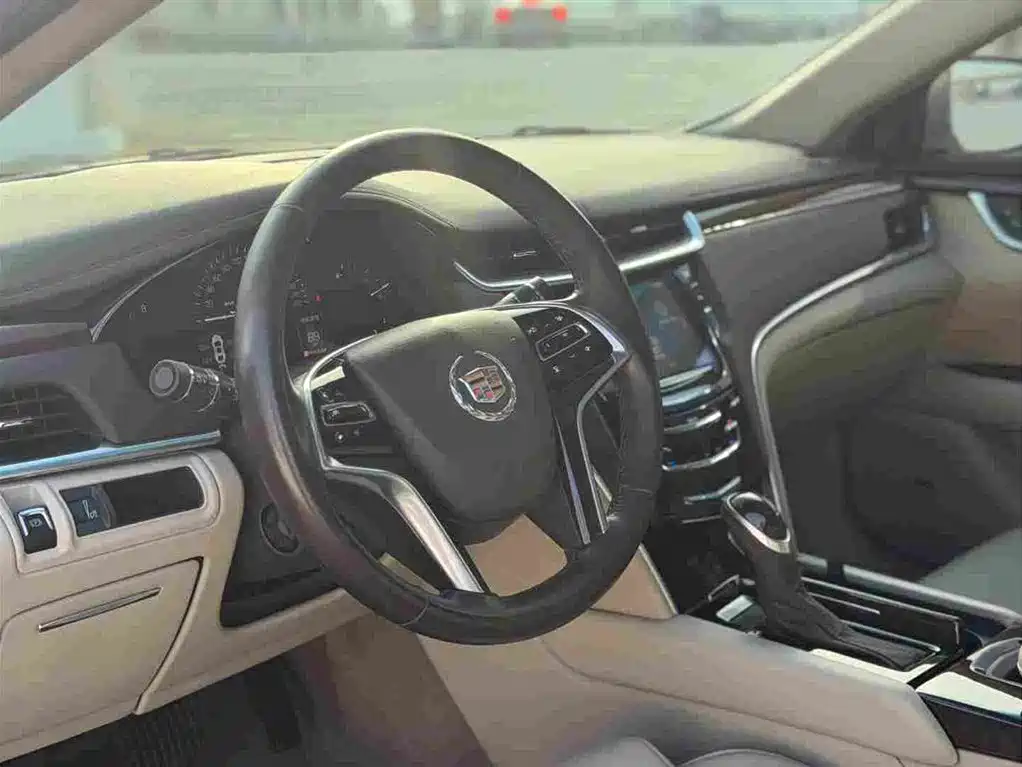 Cadillac XTS 2015 2014 28T Comfort