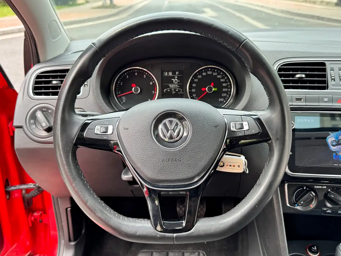 Volkswagen Polo 2016 1.6L Automatic Comfort фото 13