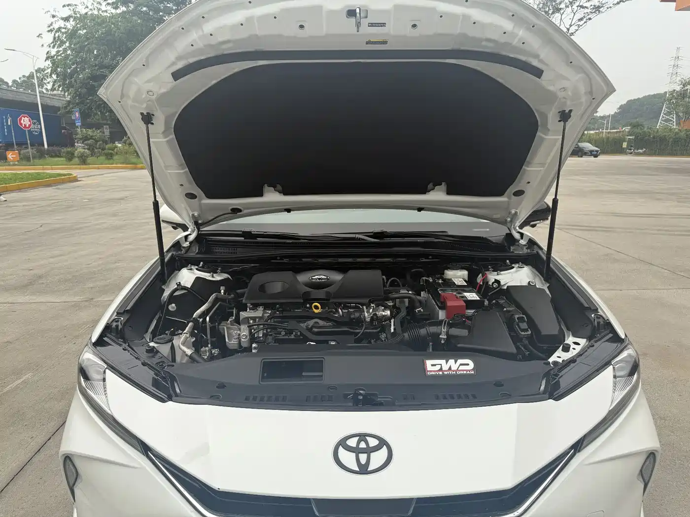 Toyota Camry 2024 2.0GVP Luxury Edition фото 25