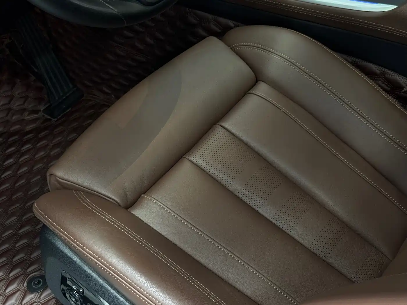 BMW X7 2020 xDrive40i Leading Luxury Package фото 27
