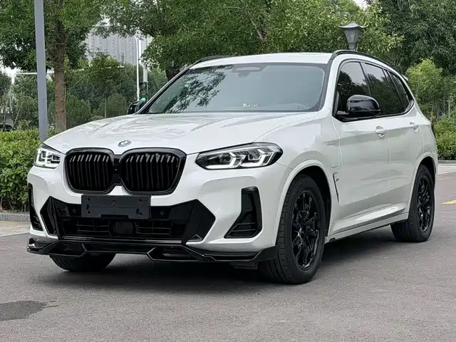 BMW iX3 2024