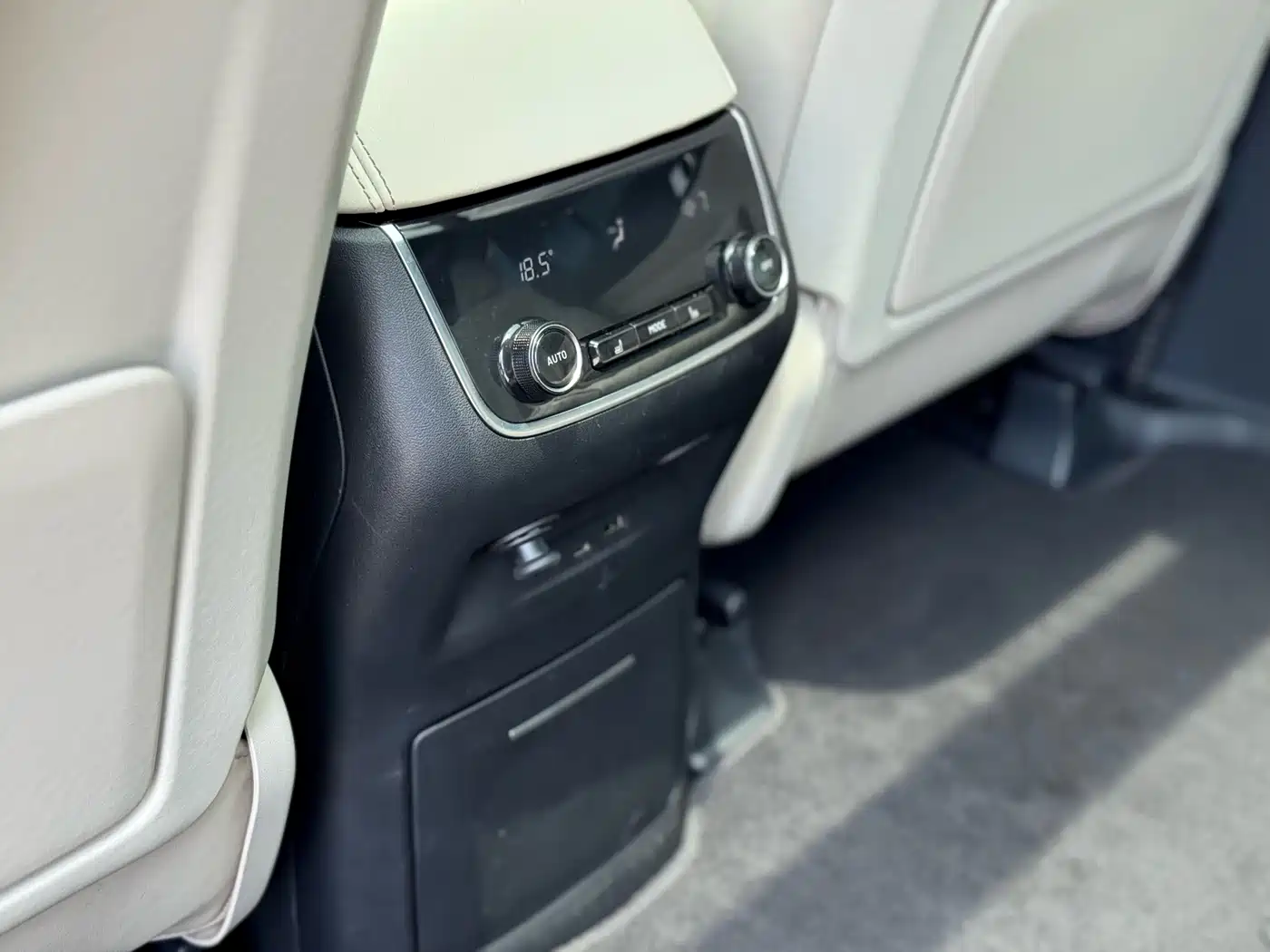 Фото 29 - Li Auto Li ONE