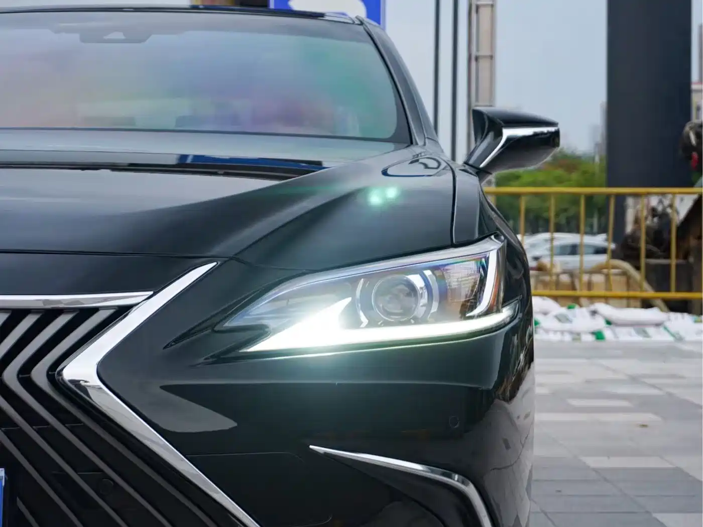 Lexus ES 2020 Model 300h Excellence Edition China V фото 4