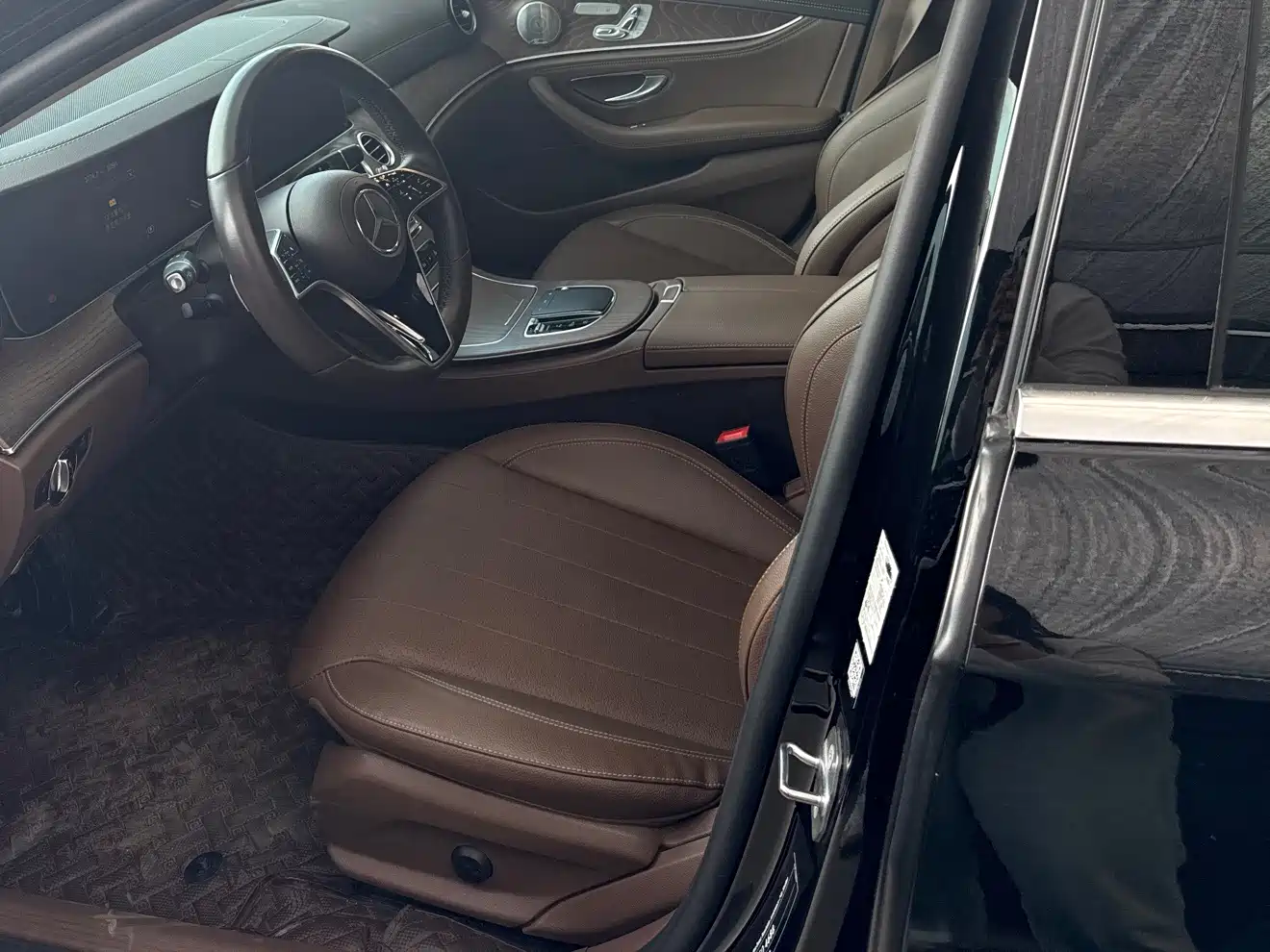 Mercedes-Benz E-Class 2023 Facelift E 300 L Luxury фото 9