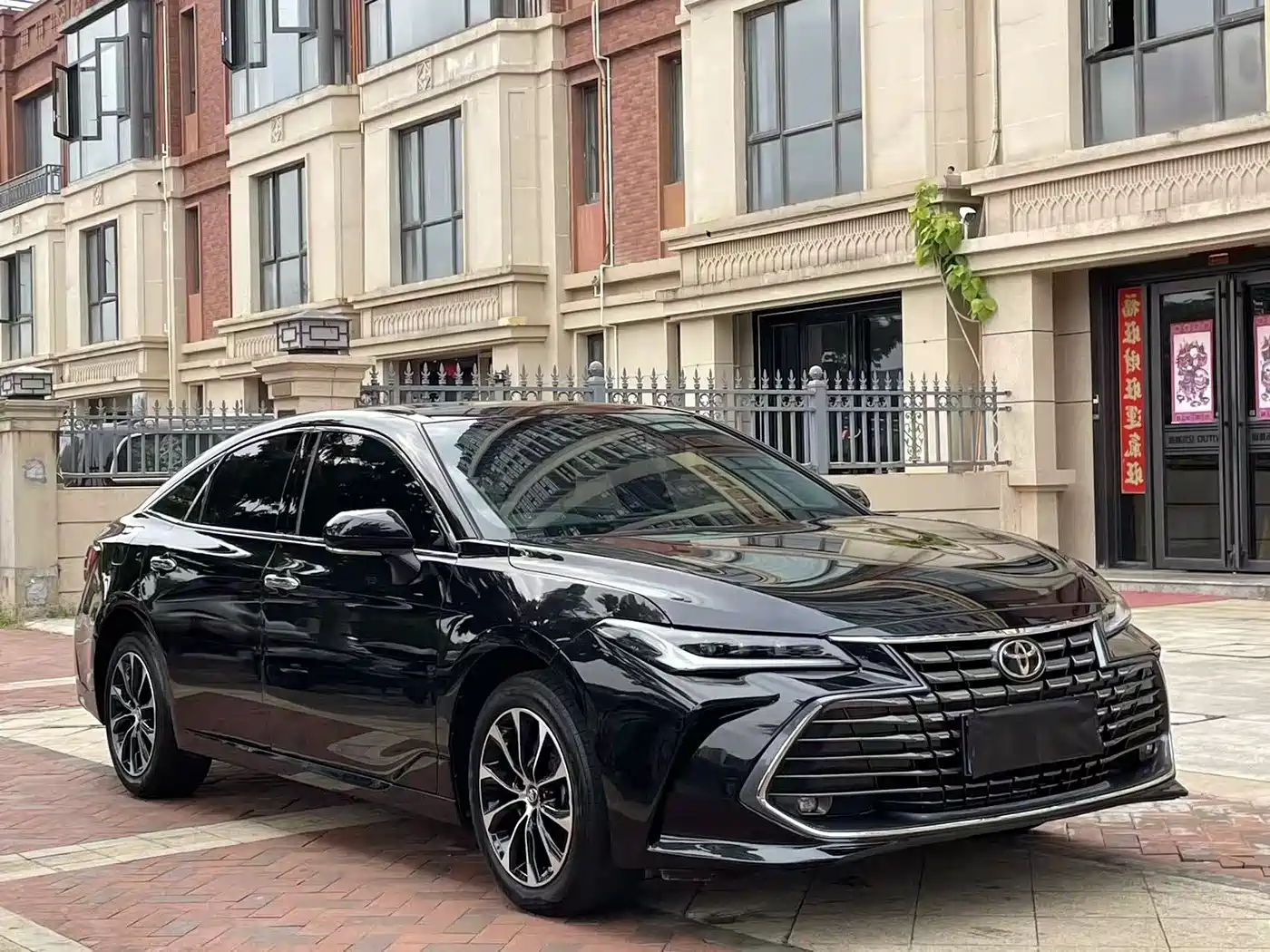 Toyota Avalon 2023 2.0L Luxury Edition фото 3