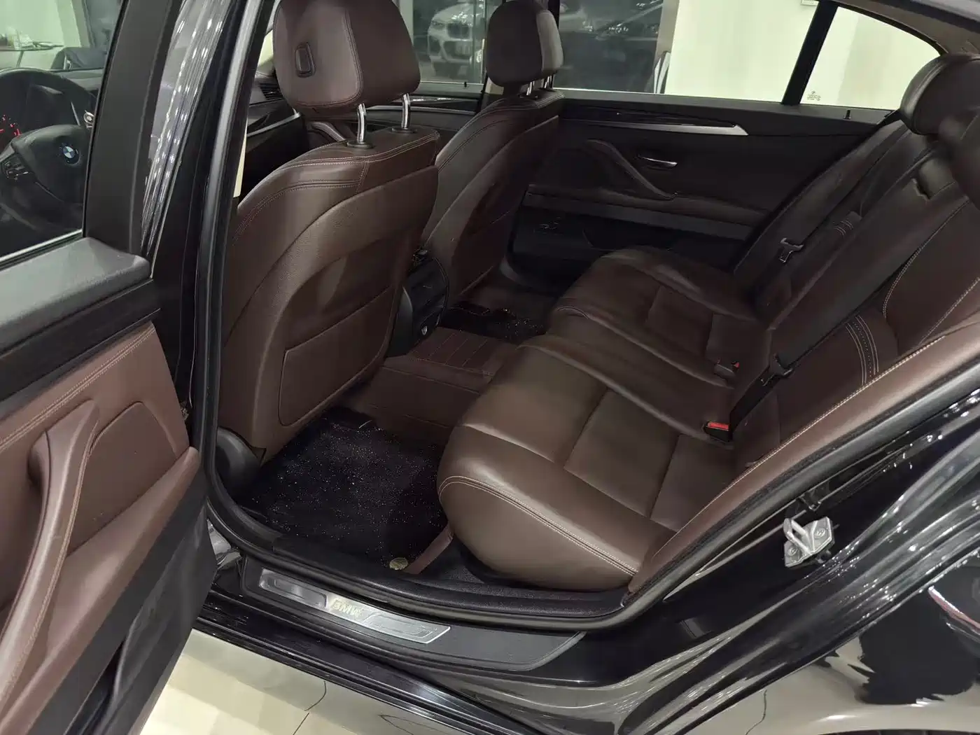 BMW 5 Series 2014 525Li Luxury Design Package фото 10