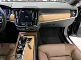 Фото 15 - Volvo S90