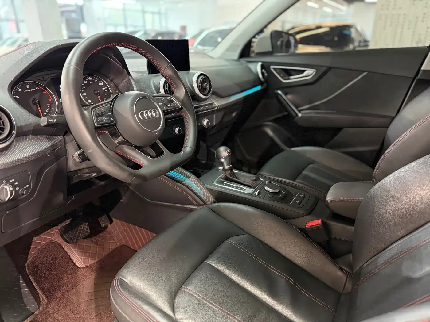 AUDI Q2L