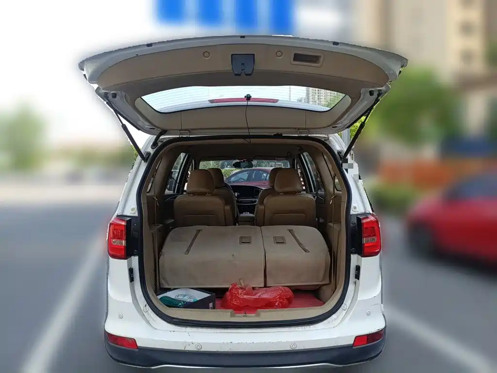 Baojun 730 2015 2016 1.5L Manual Comfort 7-seater China V
