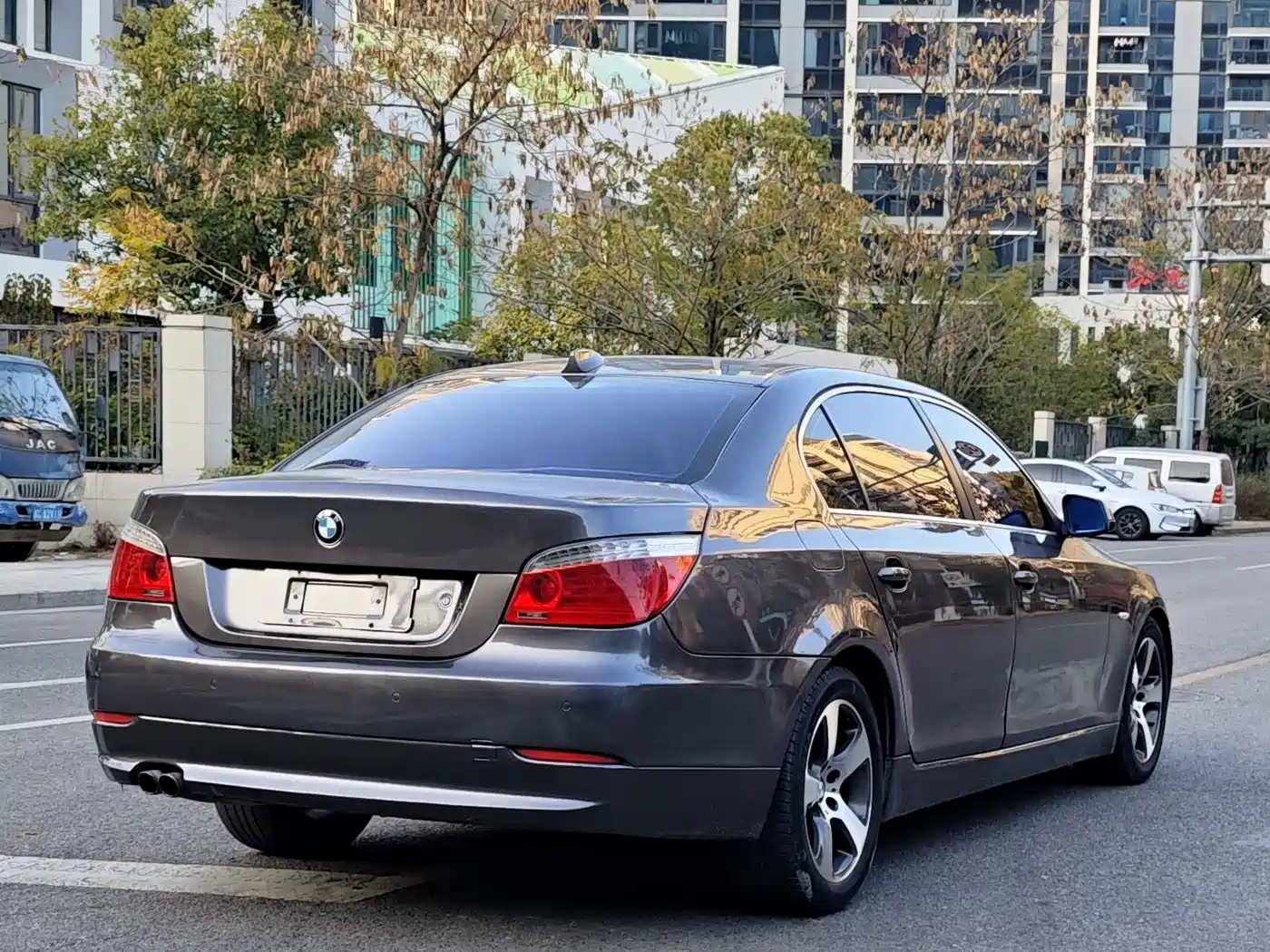 BMW 5 Series 2009 Model 523Li Premium фото 5
