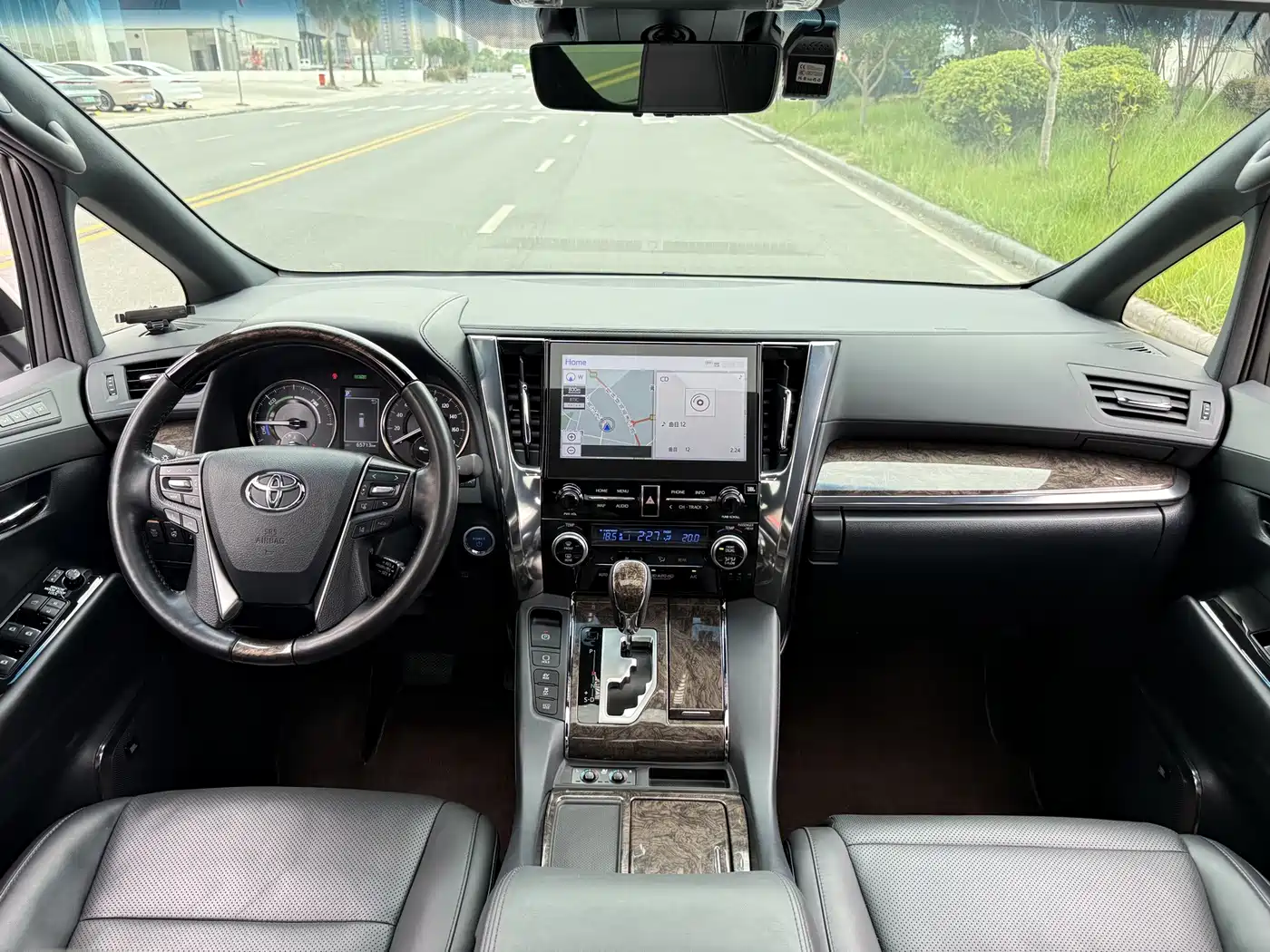Toyota Vellfire 2020 2020 Twin Engine 2.5L HV Premium Edition