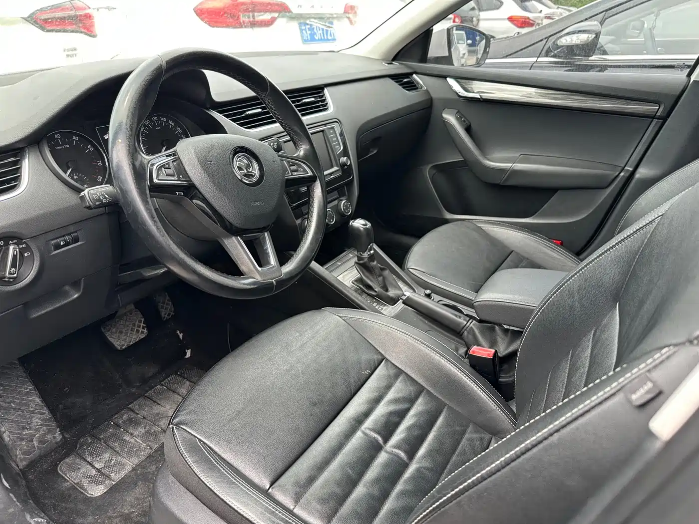 Škoda Octavia 2017 1.6L Automatic Smart Edition фото 3