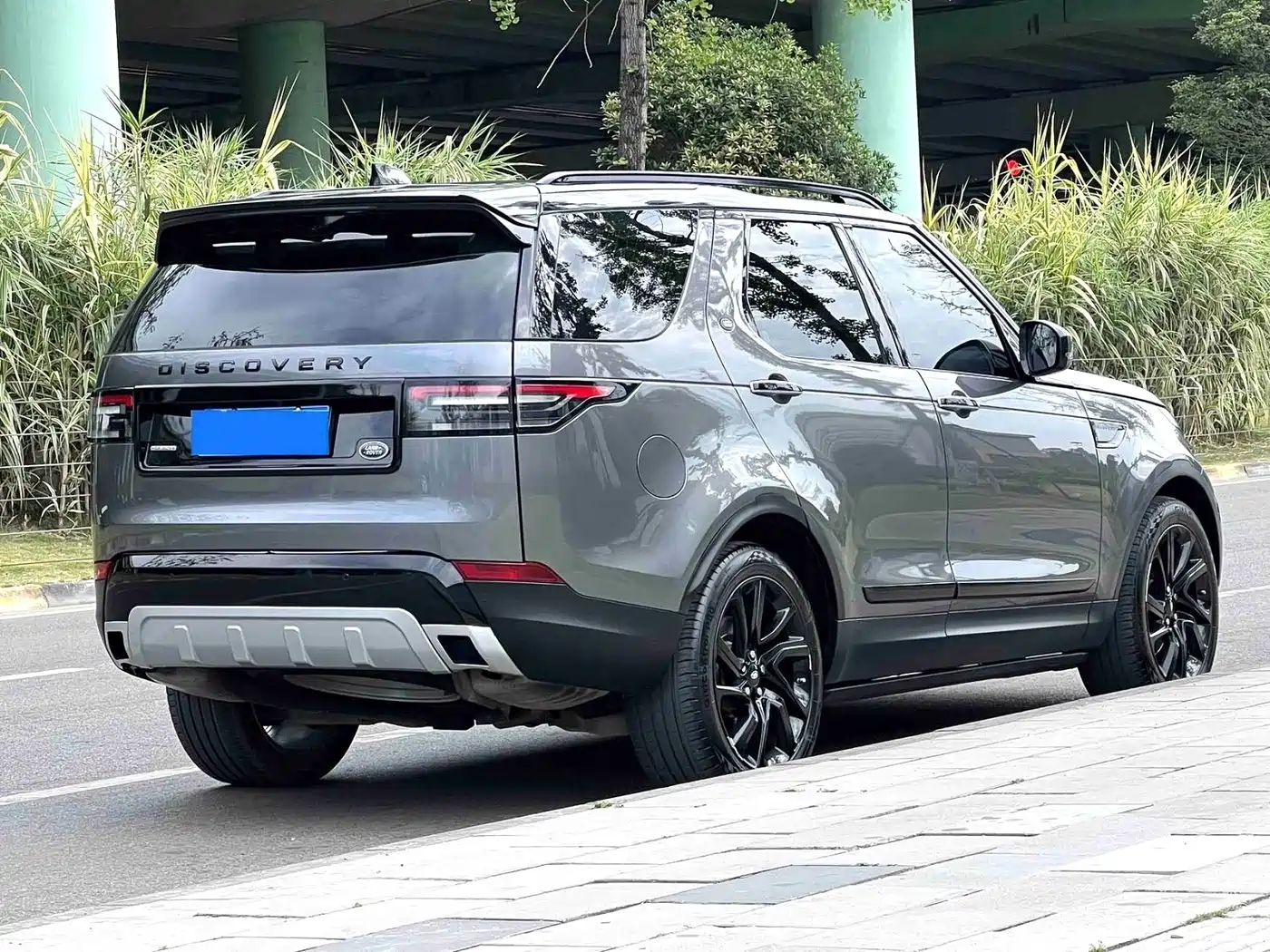 Land Rover Discovery 2017 3.0 SC V6 SE фото 19