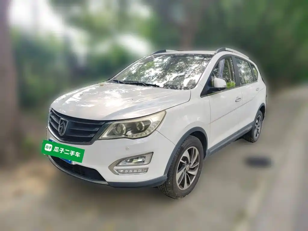 Baojun 560 2017 2016 1.5T Manual Luxury