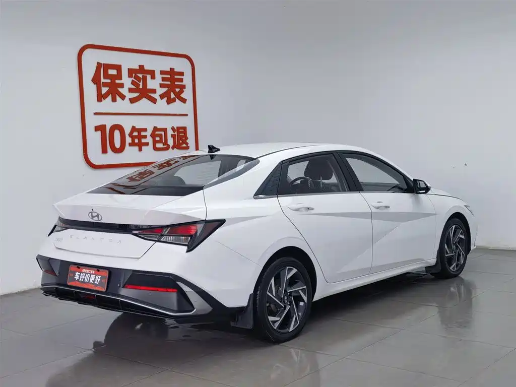 Hyundai Elantra 2023 1.5L CVT GLX Elite Edition фото 2
