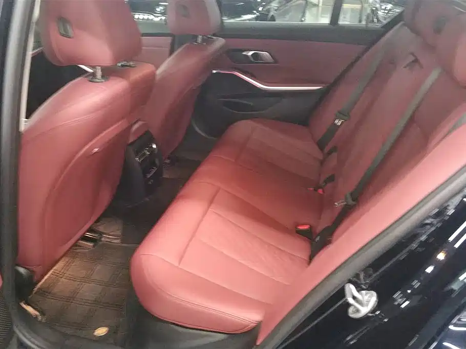 BMW 3 Series 2024 325i M Sport Package фото 11