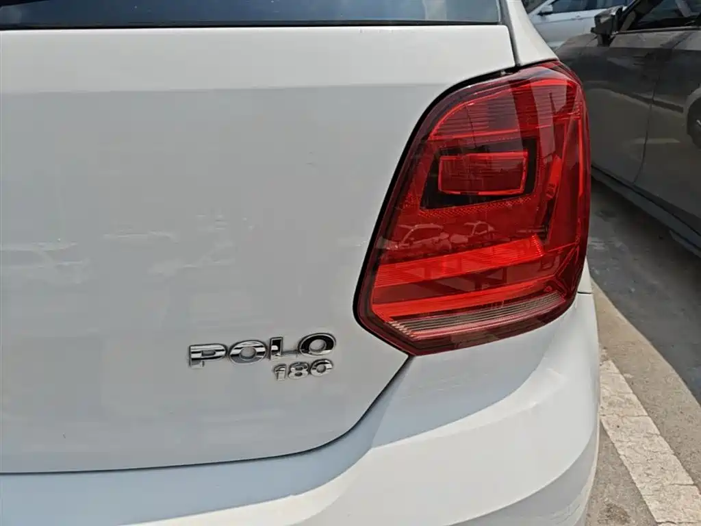 Volkswagen Polo 2018 1.5L Auto Safe Drive фото 8