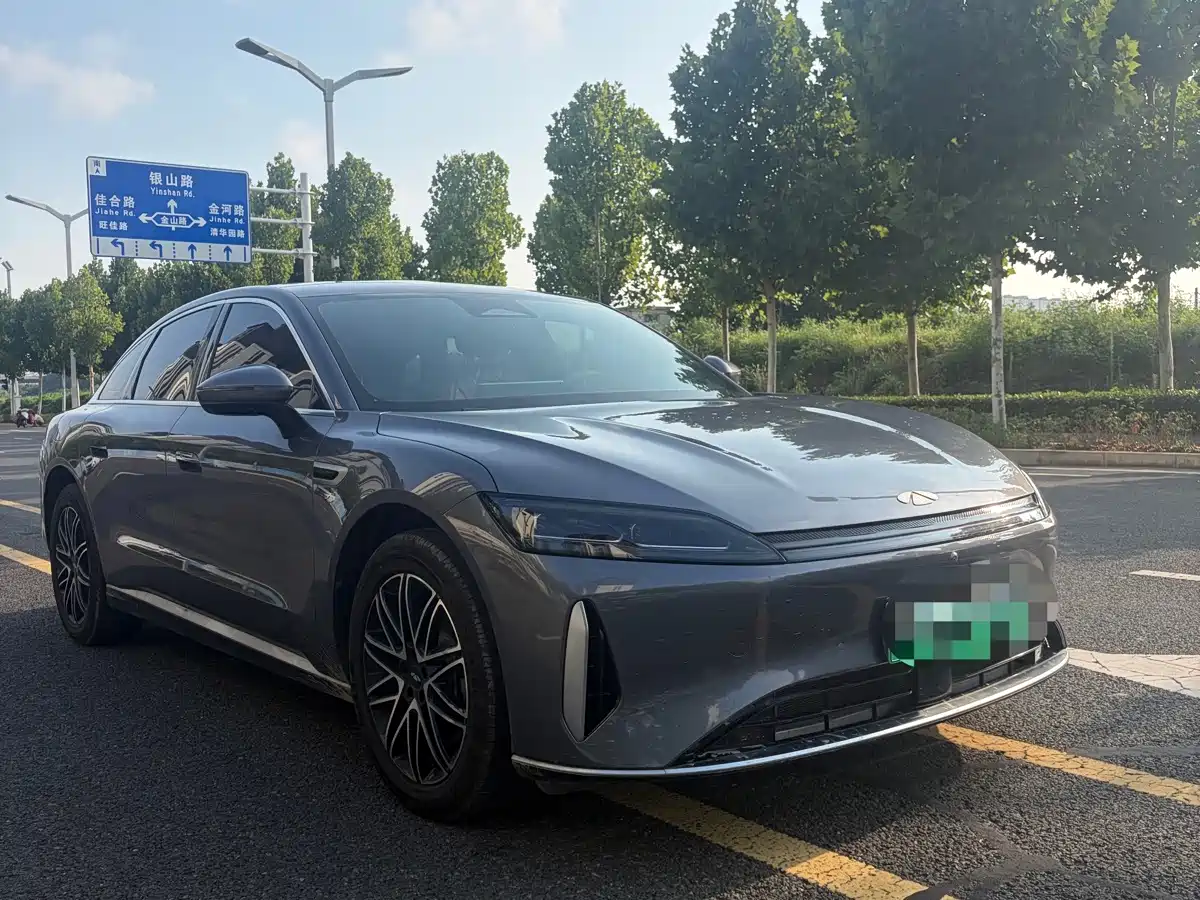 Chery Fengyun Fengyun A9L 2025 Official Luxury Edition