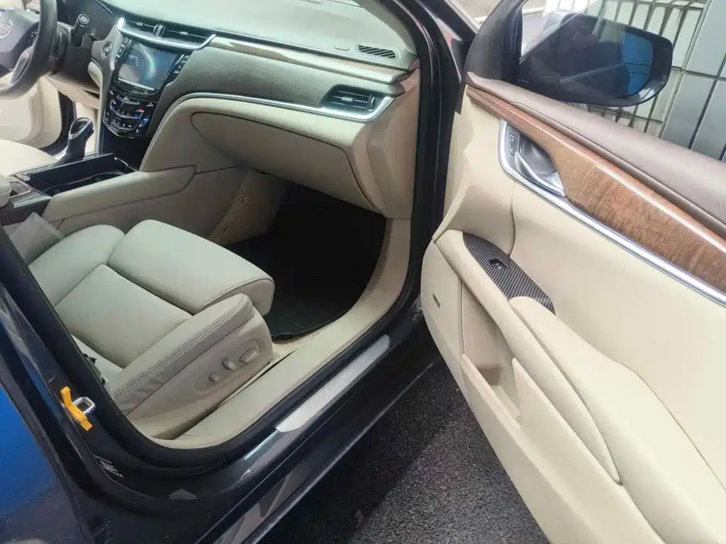 Фото 12 - Cadillac XTS