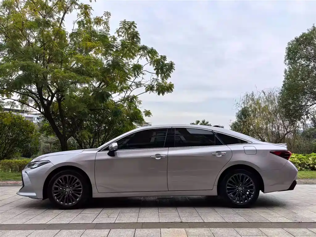 Toyota Avalon 2022 2.5L Touring Premium Edition фото 4