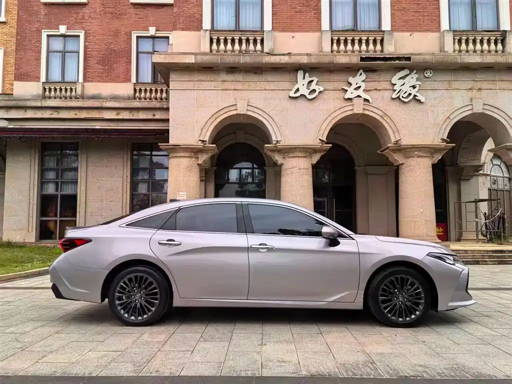 Toyota Avalon 2022 2.5L Touring Premium Edition фото 7
