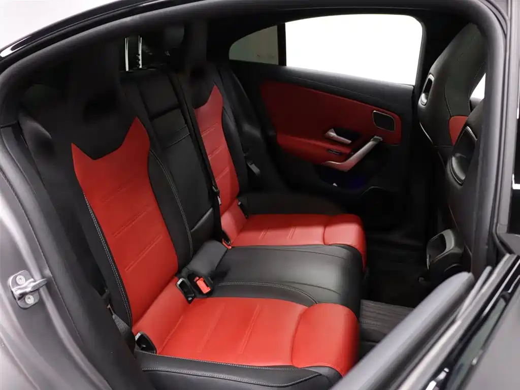 Mercedes-Benz CLA AMG 2023 AMG CLA 35 4MATIC фото 23