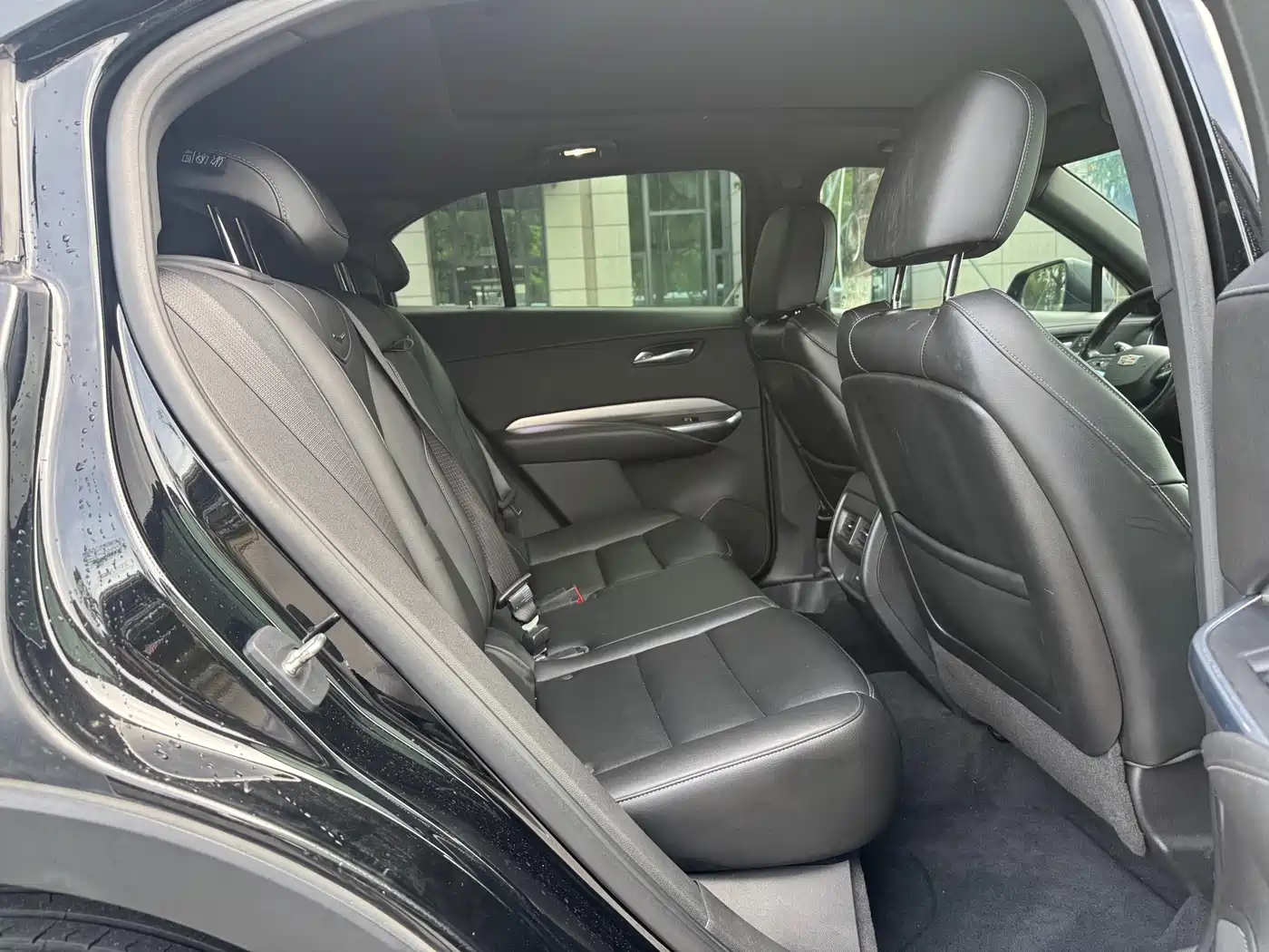 Фото 12 - Cadillac XT4
