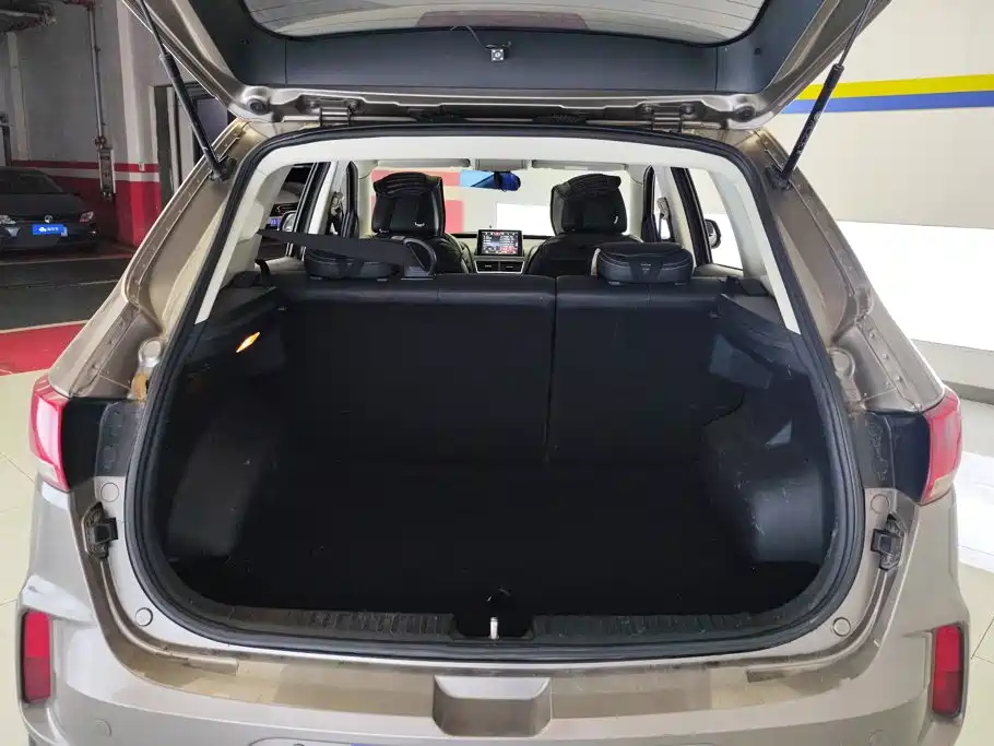 Besturn X40 2017 2017 1.6L Manual Luxury