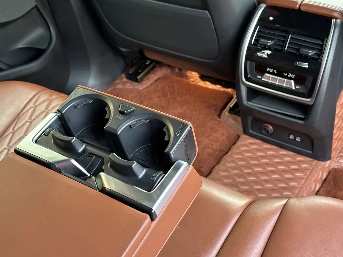 BMW X7 2019 xDrive40i Exclusive M Sport Package фото 25